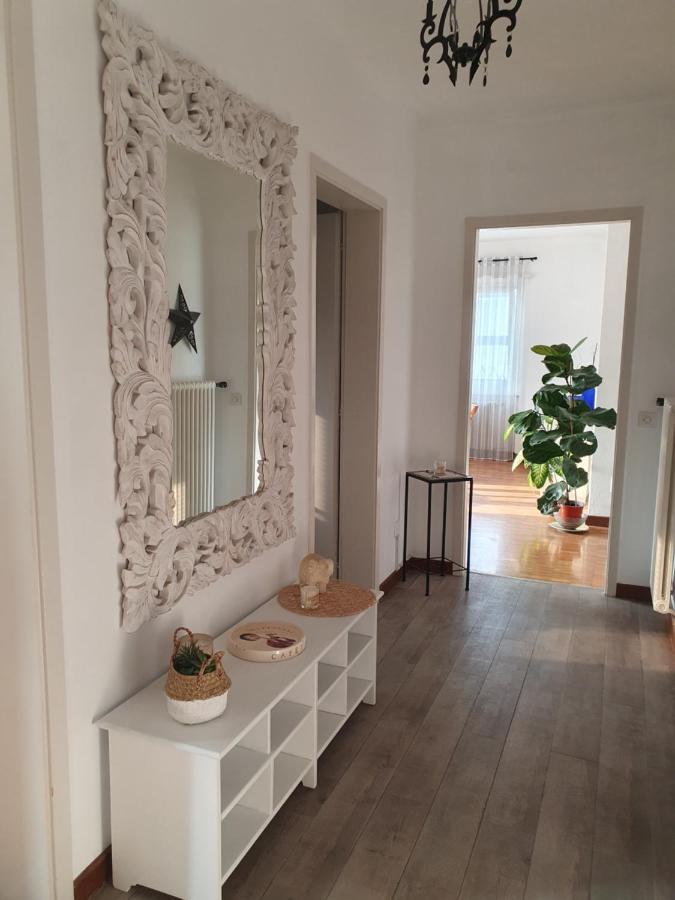 Charming Penthouse Near Como Lake Chiasso Kültér fotó